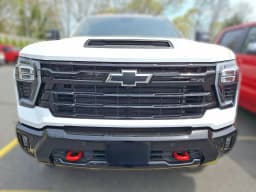 Chevrolet Silverado 2500HD LT 4WD Crew Cab 159" 2026 — side view