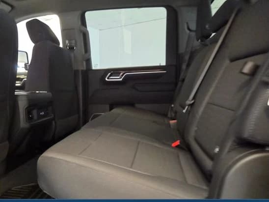 Chevrolet Silverado 2500HD LT 4WD Crew Cab 159" 2026 — side view