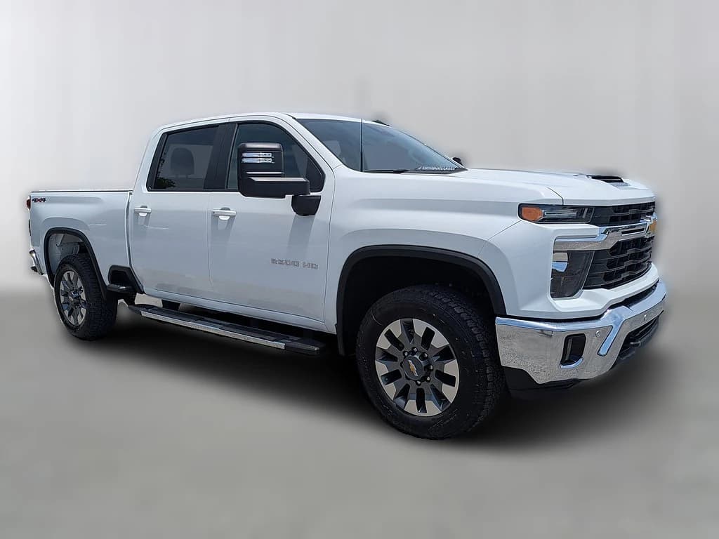 Chevrolet Silverado 2500HD LT 4WD Crew Cab 159" 2026 — side view