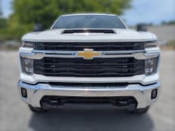 Chevrolet Silverado 2500HD LT 4WD Crew Cab 159" 2026 — side view