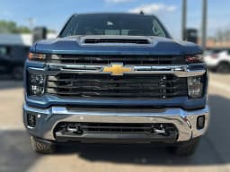 Chevrolet Silverado 2500HD LT 4WD Crew Cab 159" 2026 — side view
