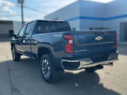 Chevrolet Silverado 2500HD LT 4WD Crew Cab 159" 2026 — side view