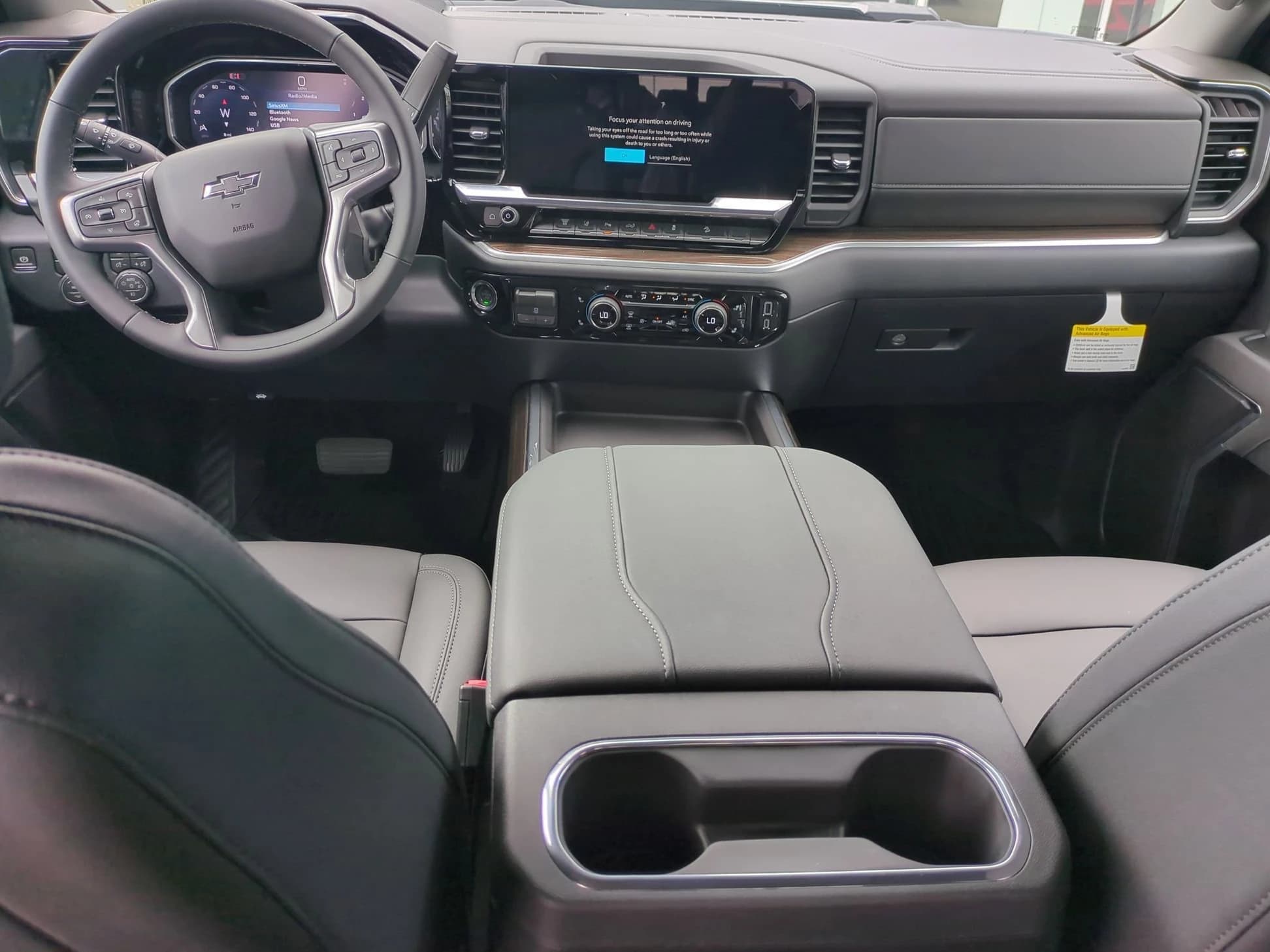 Chevrolet Silverado 2500HD LT 4WD Crew Cab 159" 2026 — side view