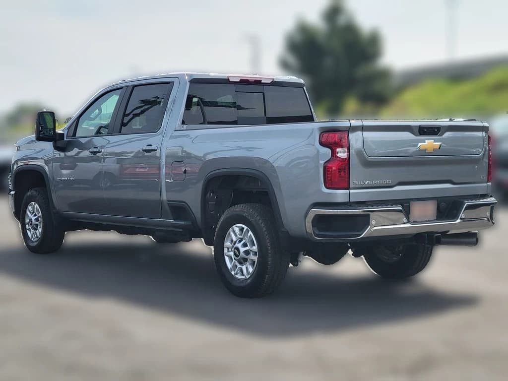 Chevrolet Silverado 2500HD LT 4WD Crew Cab 159" 2026 — side view