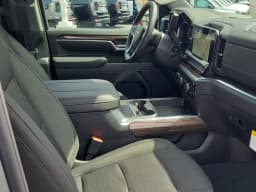 Chevrolet Silverado 2500HD LT 4WD Crew Cab 159" 2026 — side view