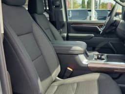Chevrolet Silverado 2500HD LT 4WD Crew Cab 159" 2026 — side view