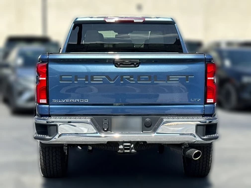 Chevrolet Silverado 2500HD LTZ 4WD Crew Cab 159" 2026 — side view