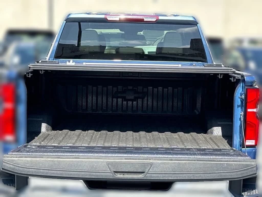 Chevrolet Silverado 2500HD LTZ 4WD Crew Cab 159" 2026 — side view