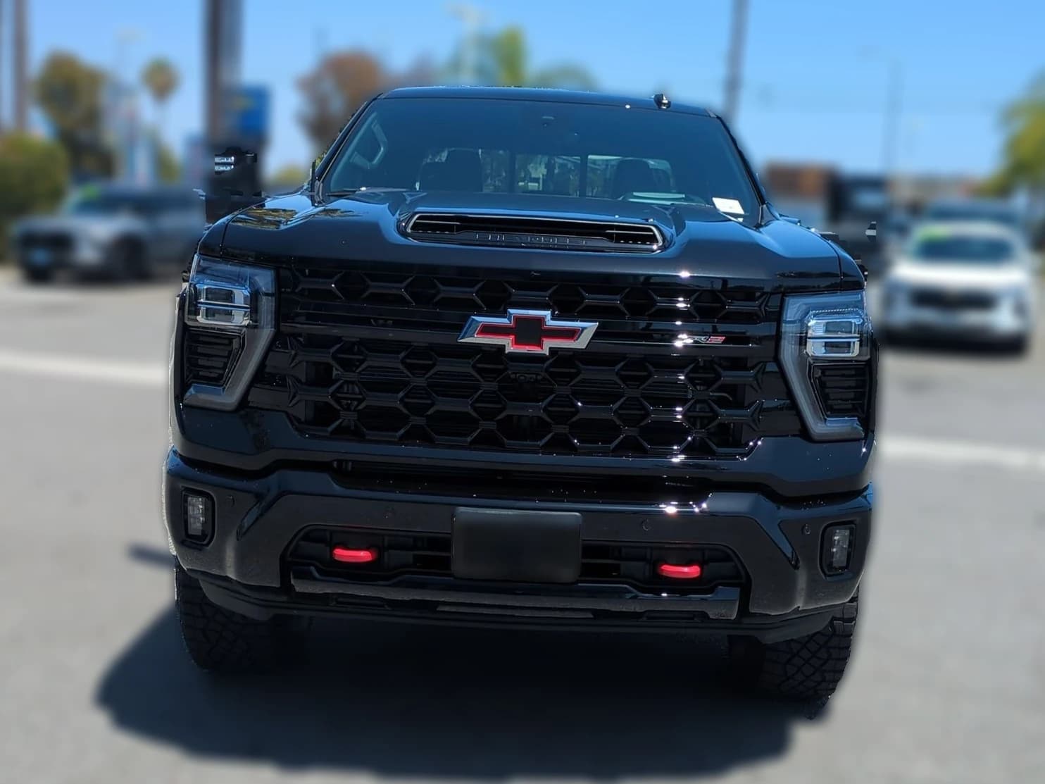 Chevrolet Silverado 2500HD ZR2 4WD Crew Cab 159" 2026 — side view