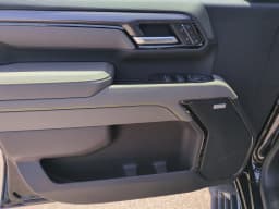 Chevrolet Silverado 2500HD ZR2 4WD Crew Cab 159" 2026 — side view