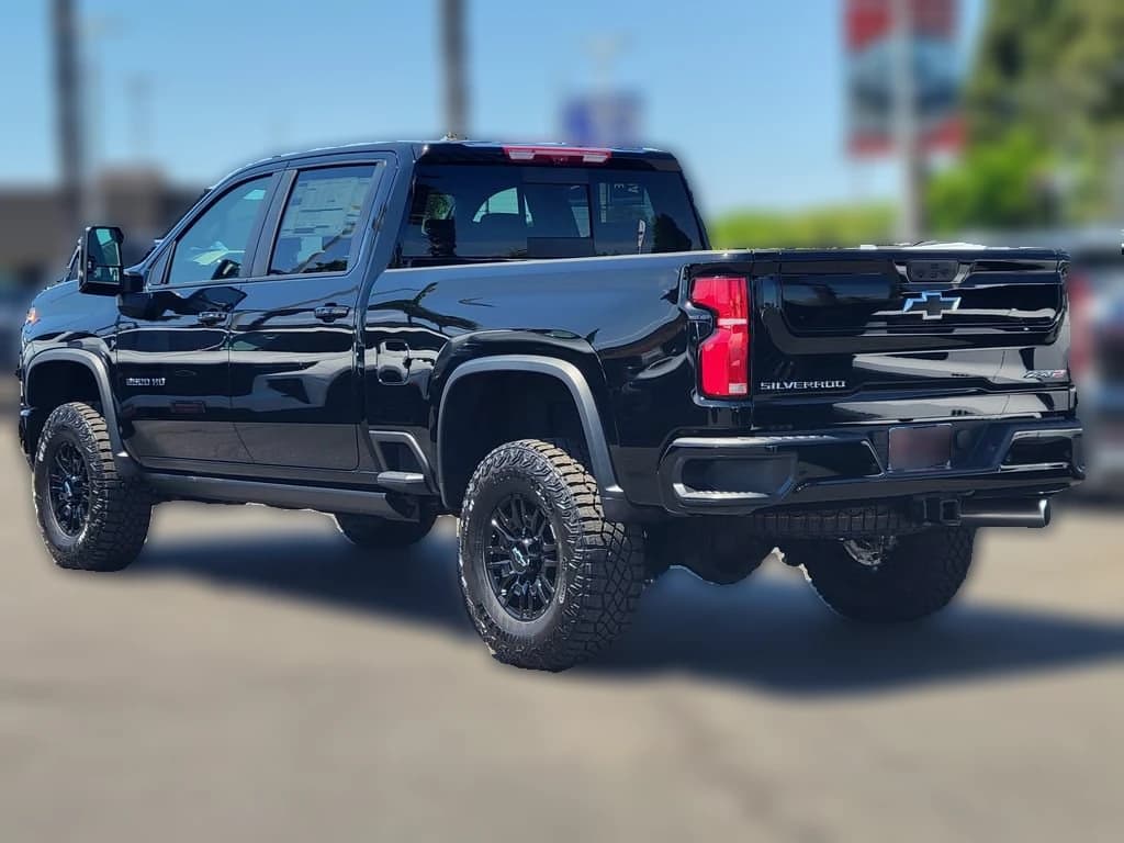 Chevrolet Silverado 2500HD ZR2 4WD Crew Cab 159" 2026 — side view