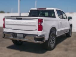 Chevrolet Silverado 1500 LT 2WD Crew Cab 147" 2026 — side view