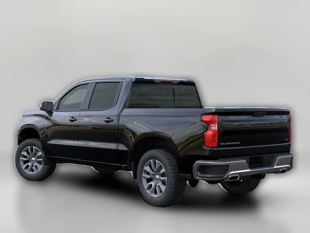 Chevrolet Silverado 1500 LT 4WD Crew Cab 147" 2026 — side view