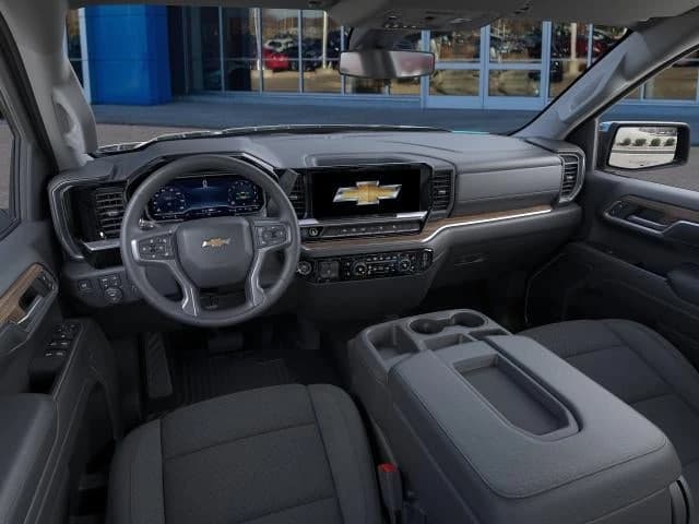 Chevrolet Silverado 1500 LT 4WD Crew Cab 147" 2026 — side view