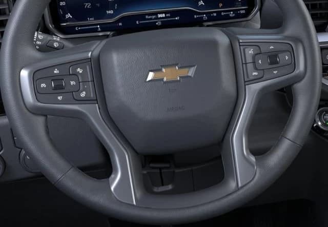Chevrolet Silverado 1500 LT 4WD Crew Cab 147" 2026 — side view
