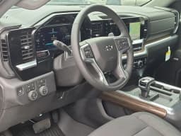 Chevrolet Silverado 1500 RST 4WD Crew Cab 147" 2026 — side view