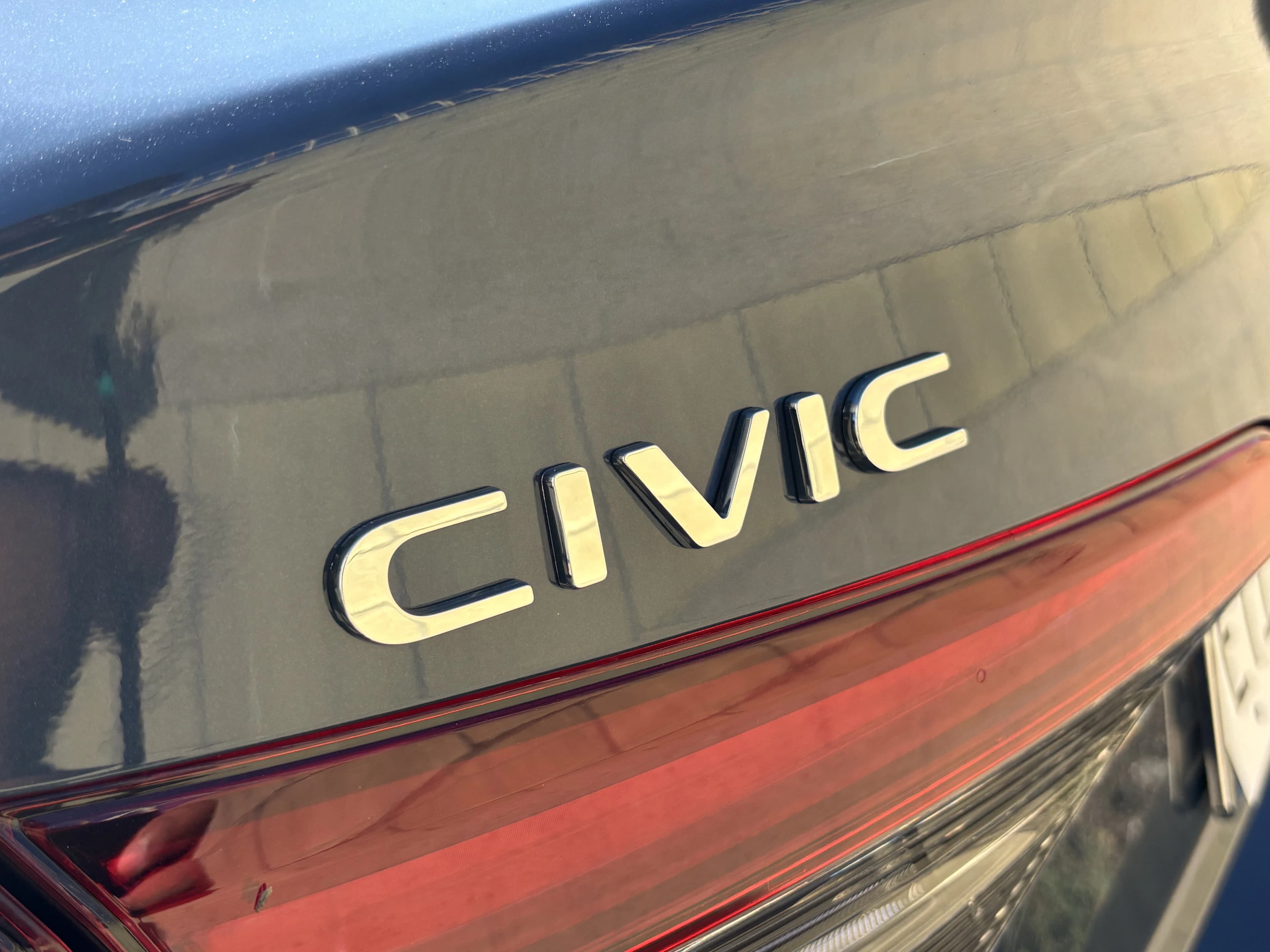 Honda Civic Sedan LX CVT 2026 — side view