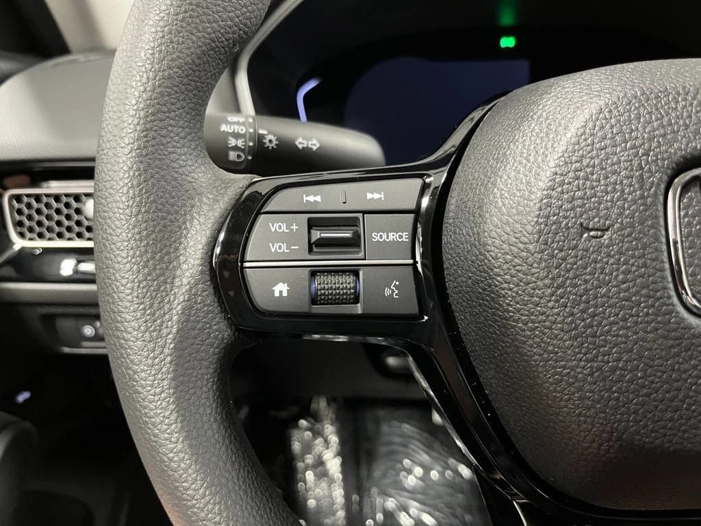 Honda Civic Sedan LX CVT 2026 — side view