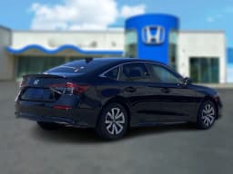 Honda Civic Sedan LX CVT 2026 — side view