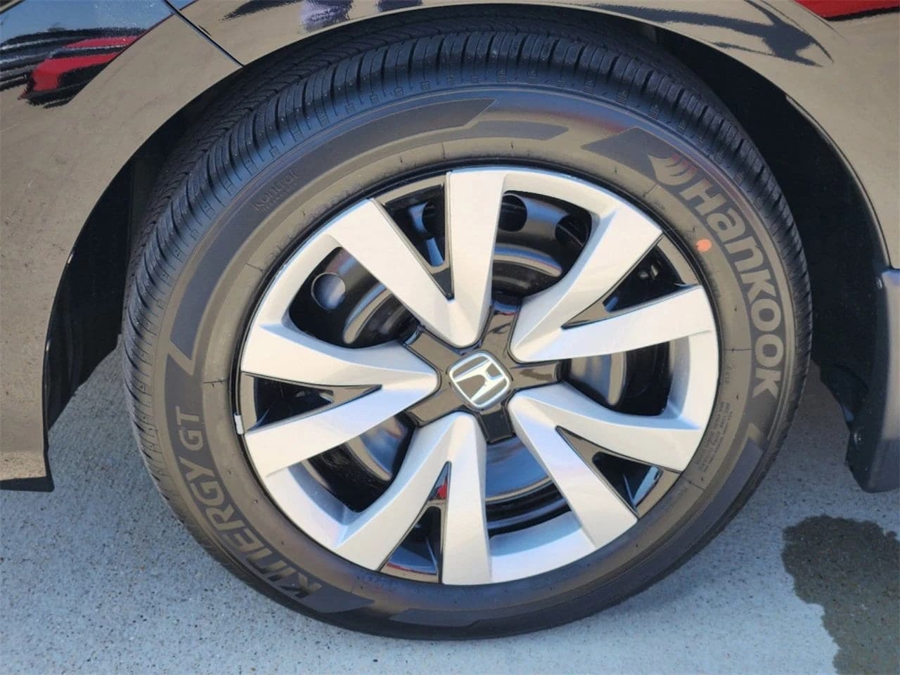 Honda Civic Sedan LX CVT 2026 — side view