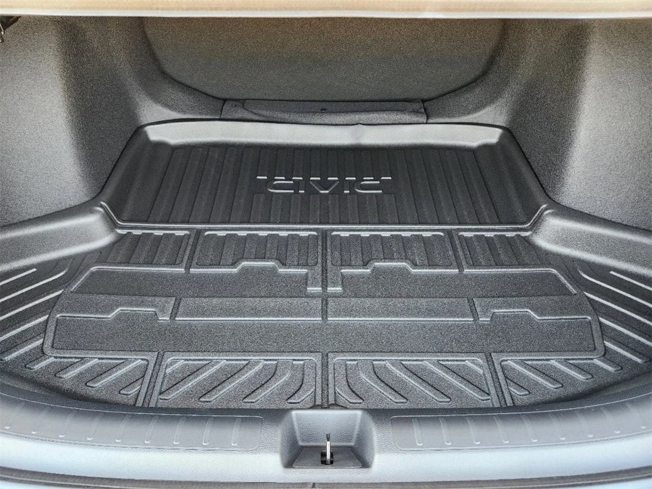Honda Civic Sedan LX CVT 2026 — side view