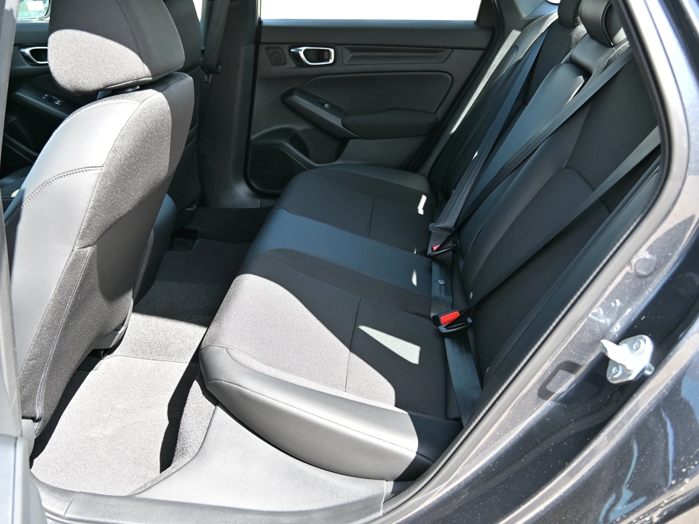 Honda Civic Sedan Hybrid Sport CVT 2026 — side view
