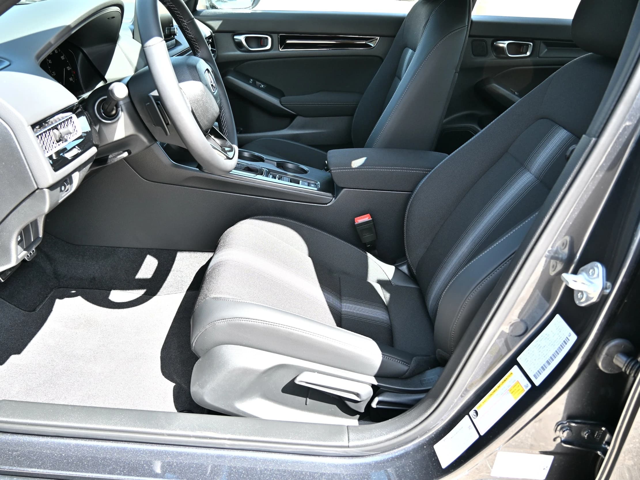 Honda Civic Sedan Hybrid Sport CVT 2026 — side view