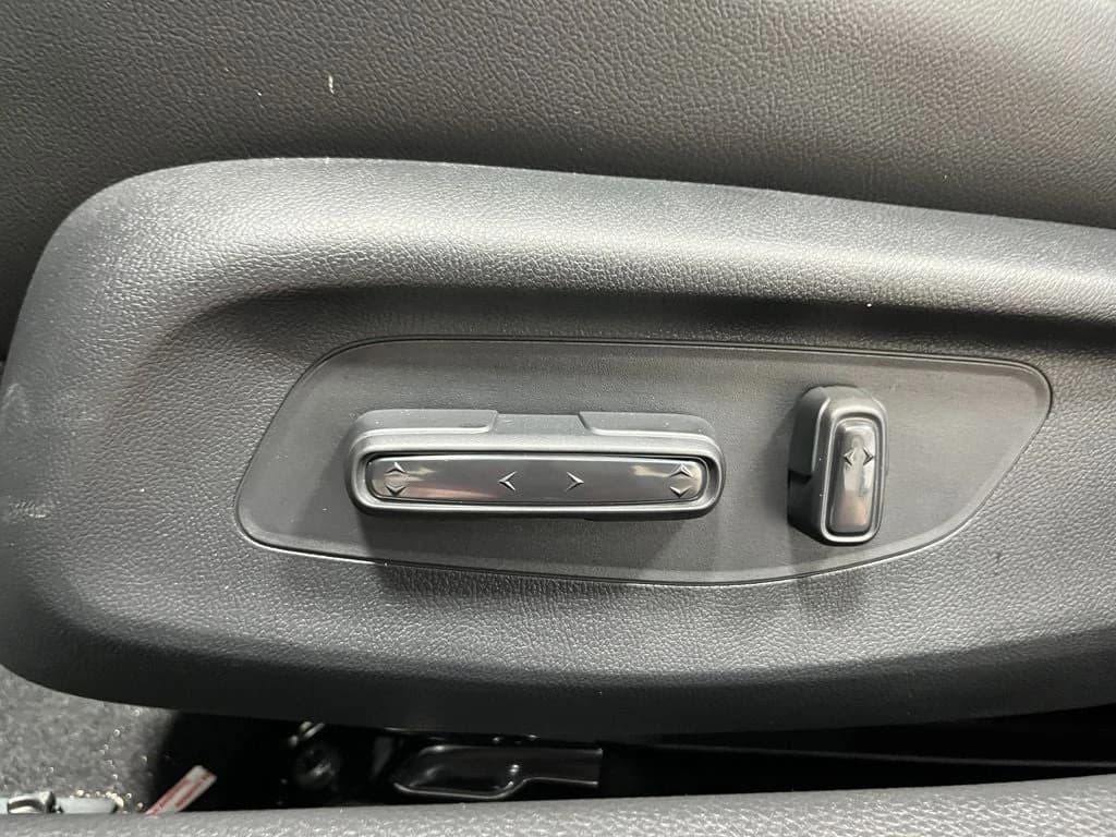 Honda Civic Sedan Hybrid Sport Touring CVT 2026 — side view