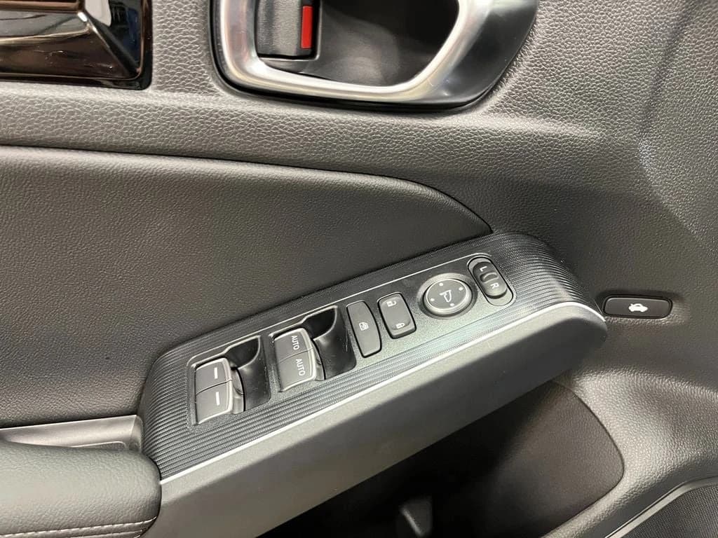Honda Civic Sedan Hybrid Sport Touring CVT 2026 — side view