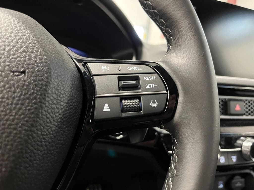 Honda Civic Sedan Hybrid Sport Touring CVT 2026 — side view