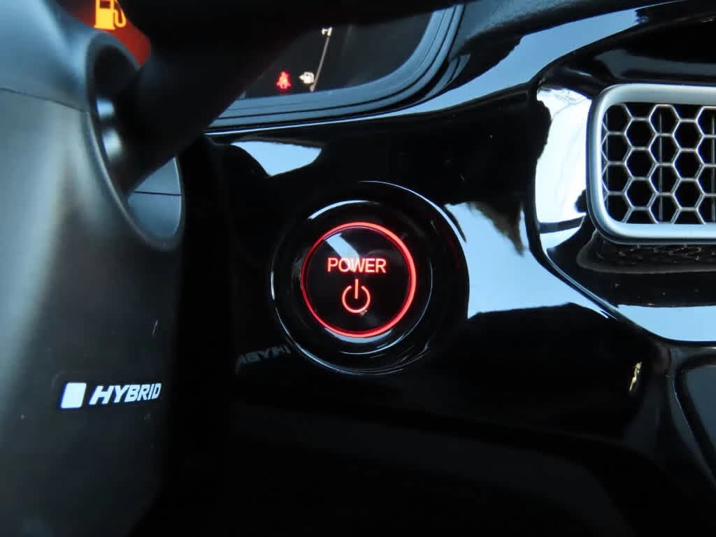 Honda Civic Sedan Hybrid Sport Touring CVT 2026 — side view