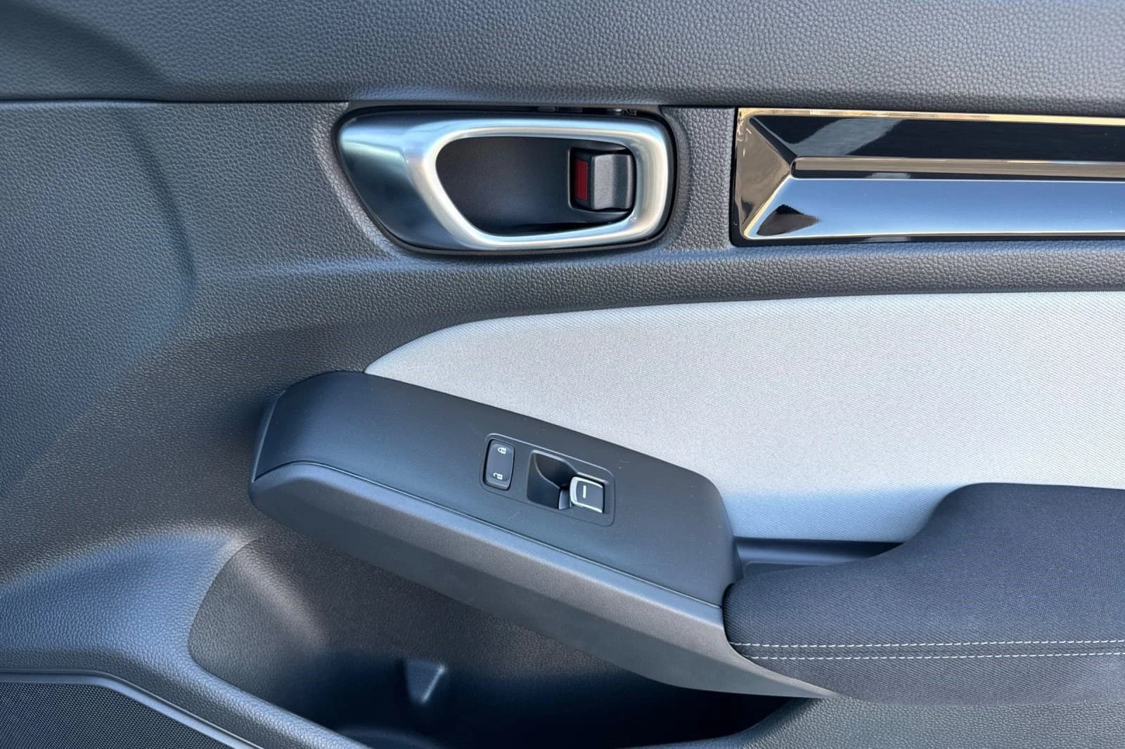 Honda Civic Sedan Hybrid Sport CVT 2026 — side view