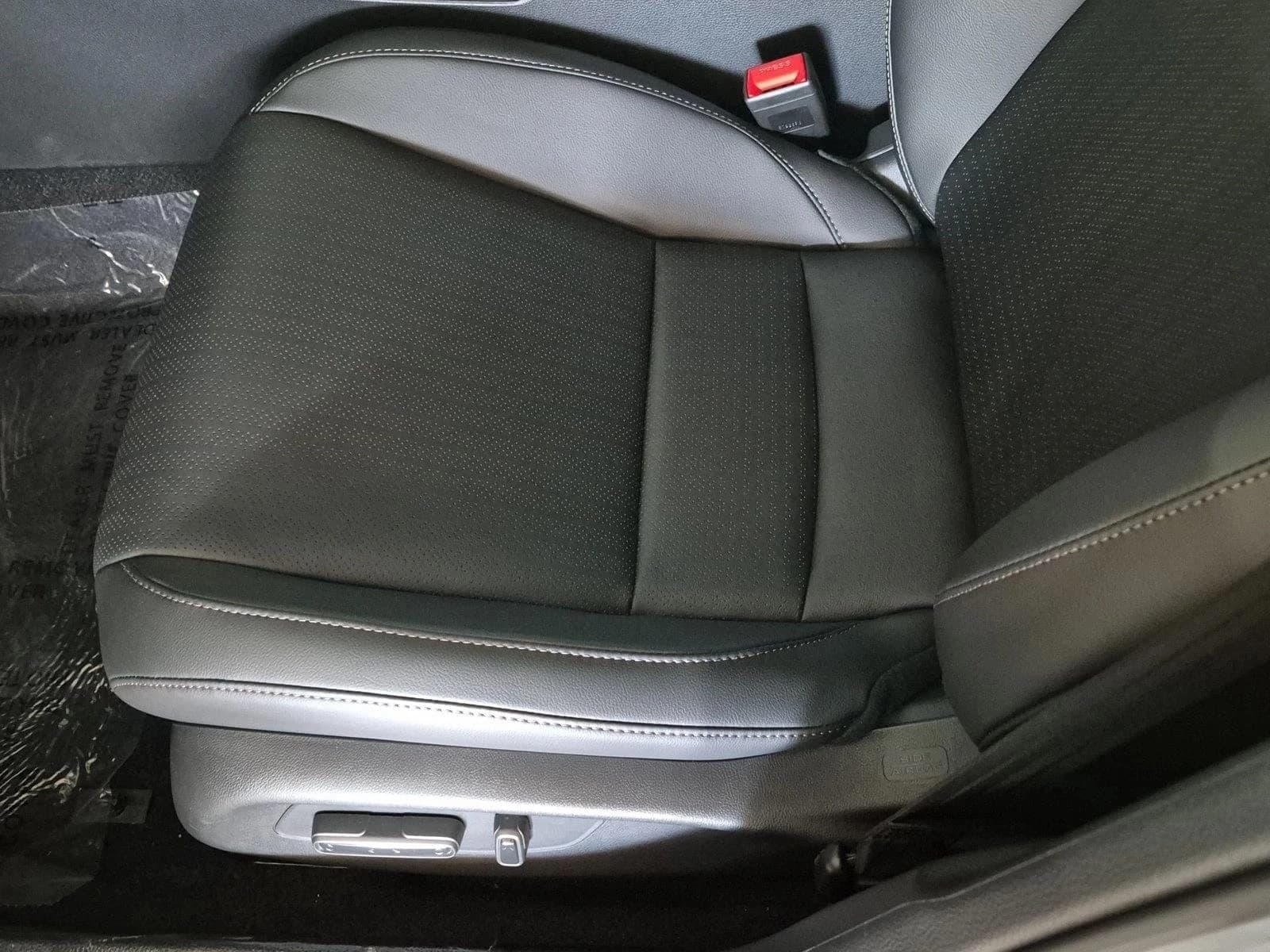 Honda Civic Sedan Hybrid Sport Touring CVT 2026 — side view