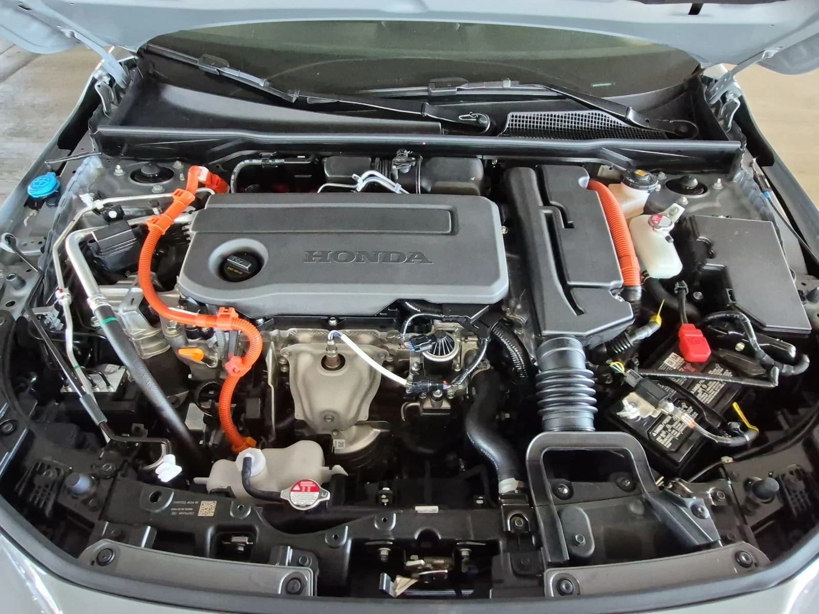 Honda Civic Sedan Hybrid Sport Touring CVT 2026 — side view