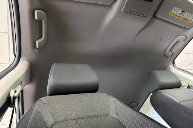 Honda CR-V LX 2WD 2027 — side view