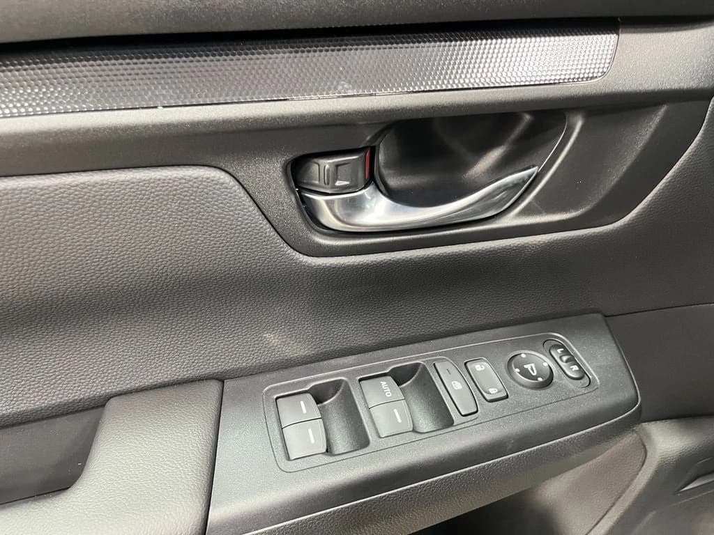 Honda CR-V LX AWD 2026 — side view