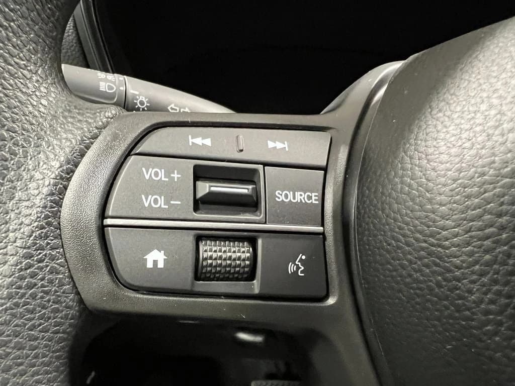 Honda CR-V LX AWD 2025 — side view