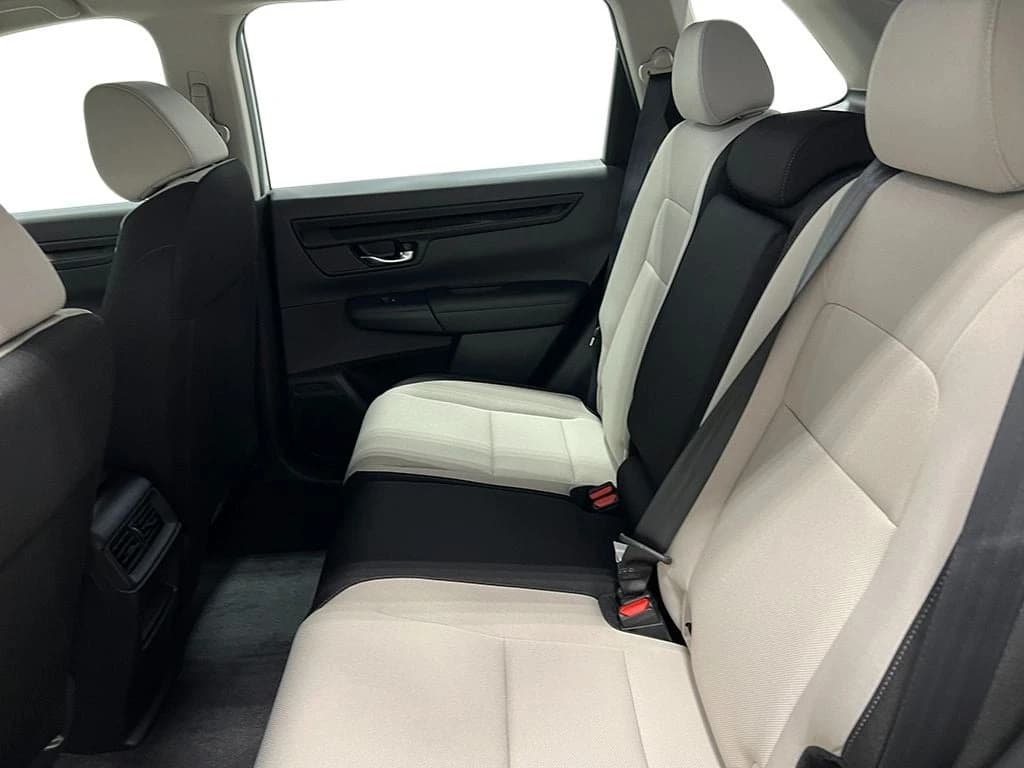 Honda CR-V LX AWD 2025 — side view