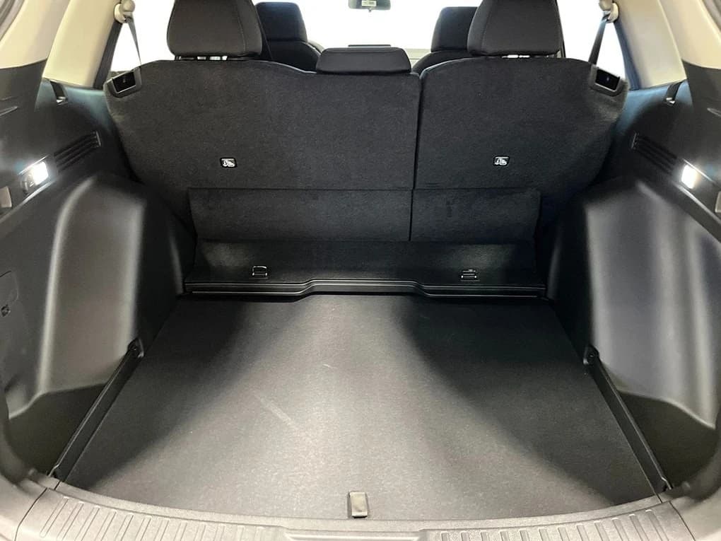 Honda CR-V LX AWD 2026 — side view