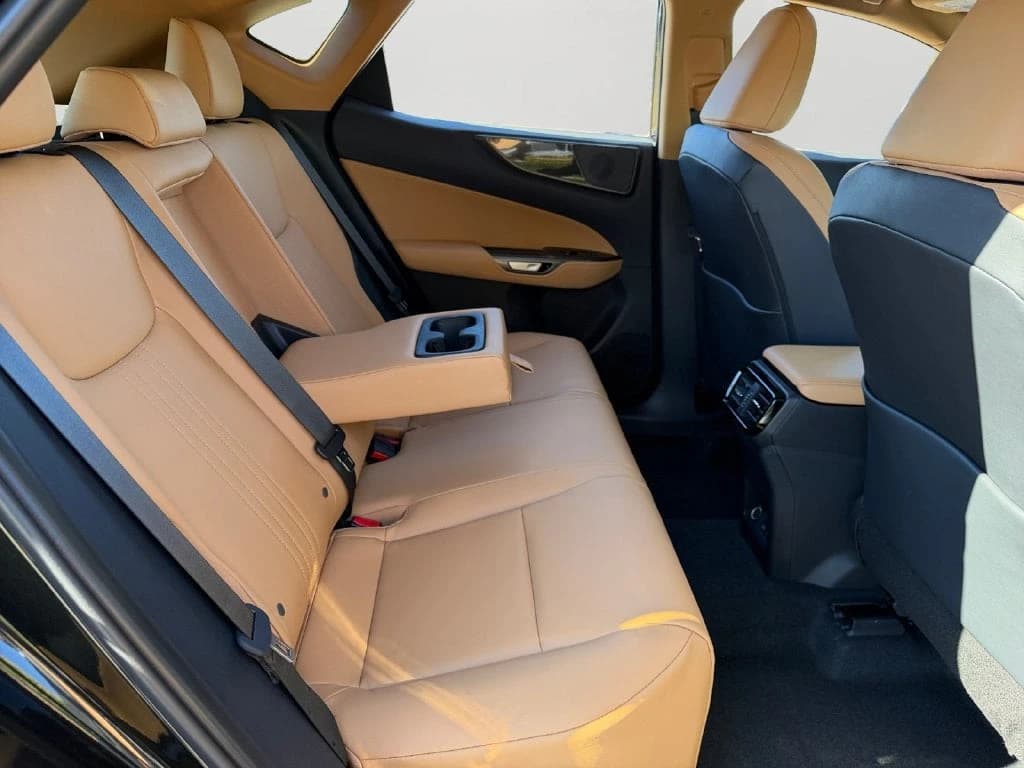 Lexus NX NX 350 AWD 2026 — side view