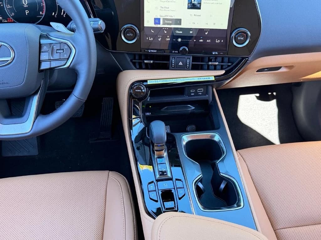 Lexus NX NX 350 AWD 2026 — side view