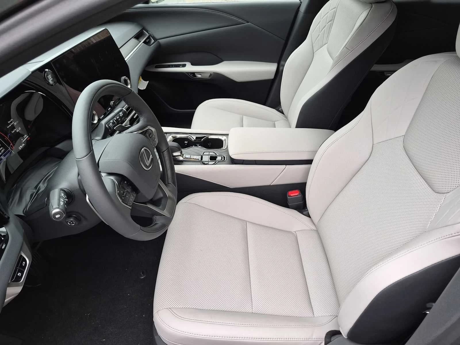 Lexus RX RX 350 Premium AWD 2026 — side view