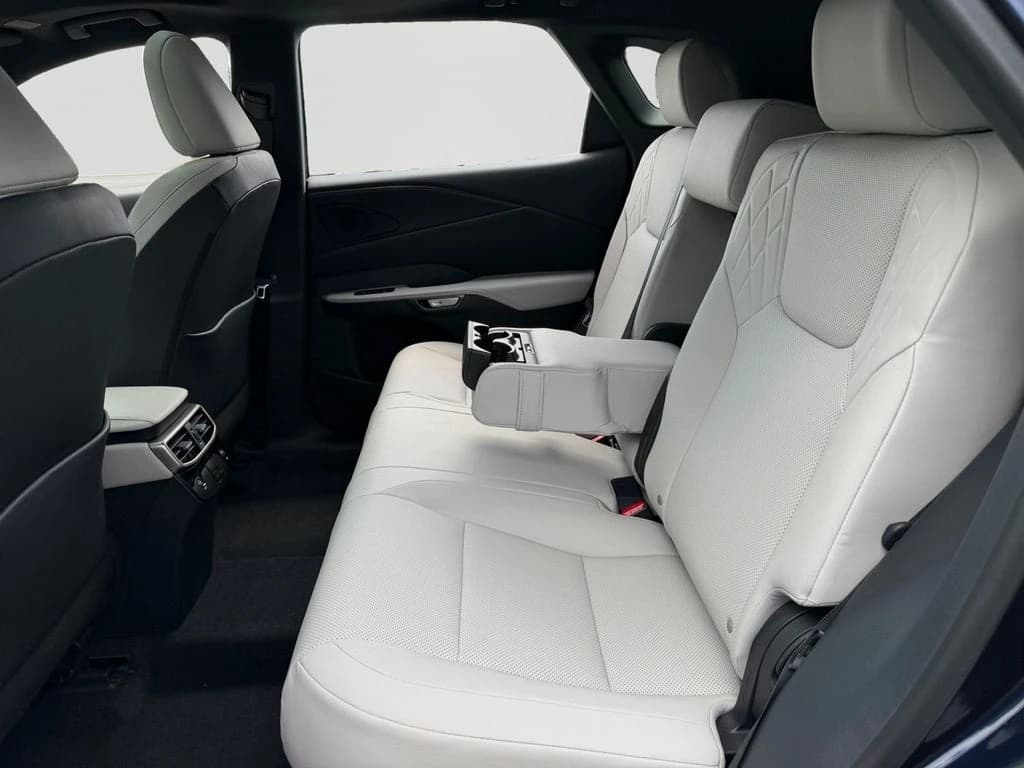 Lexus RX RX 350 Premium AWD 2026 — side view