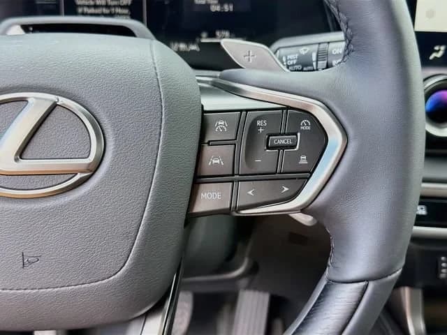 Lexus RX RX 350h AWD 2026 — side view