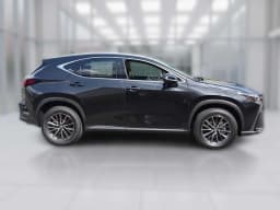 Lexus NX NX 350 Premium AWD 2026 — side view