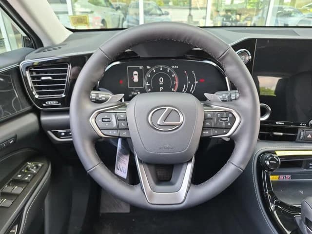 Lexus NX NX 350 Premium AWD 2026 — side view