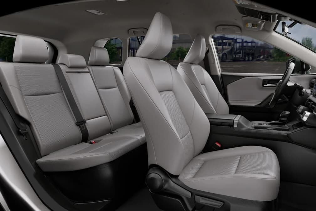 Toyota RAV4 XLE Premium AWD (Natl) 2026 — side view