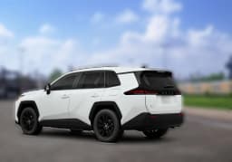 Toyota RAV4 XLE Premium AWD (Natl) 2026 — side view