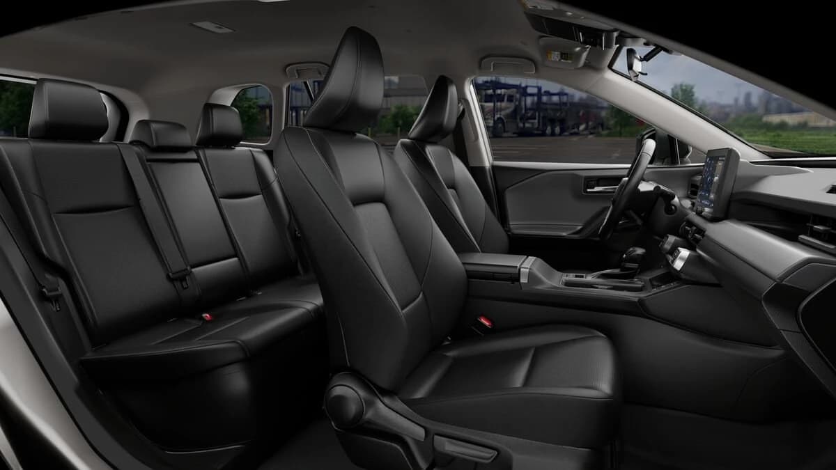 Toyota RAV4 XLE Premium AWD (Natl) 2026 — side view