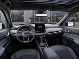 Jeep Compass Latitude 4x4 2025 — side view